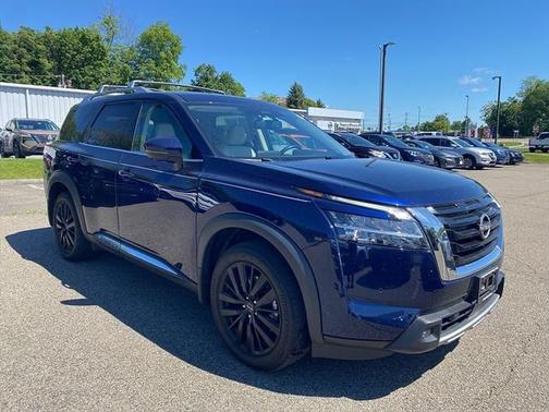 2022 Nissan Pathfinder Platinum 4WD