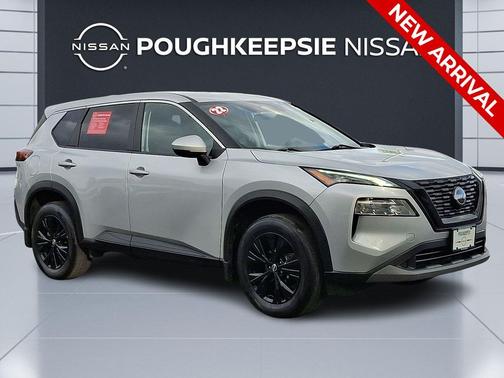 Brilliant Silver Metallic 2022 Nissan Rogue SV