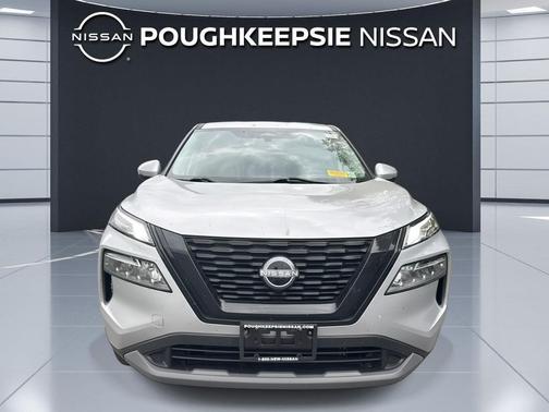 Brilliant Silver Metallic 2022 Nissan Rogue SV
