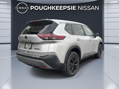 Brilliant Silver Metallic 2022 Nissan Rogue SV