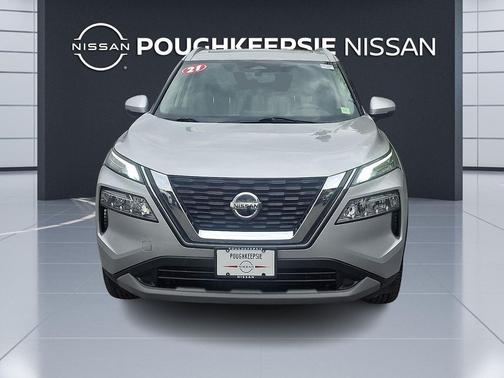 Brilliant Silver Metallic 2021 Nissan Rogue SV