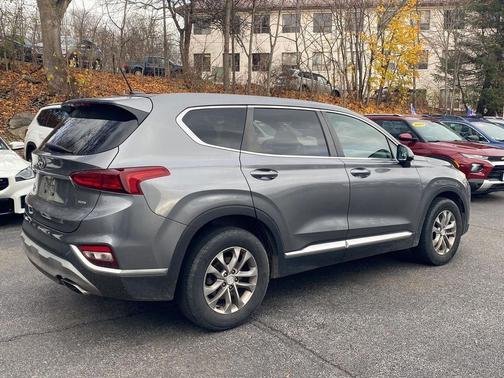 2019 Hyundai SANTA FE SE 2.4