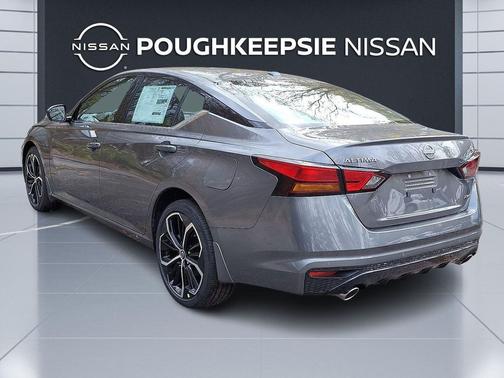 2025 Nissan Altima SR AWD