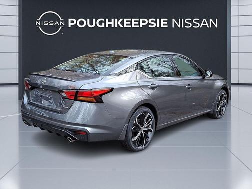 2025 Nissan Altima SR AWD