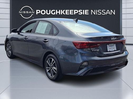 Gravity Gray 2023 Kia Forte LXS