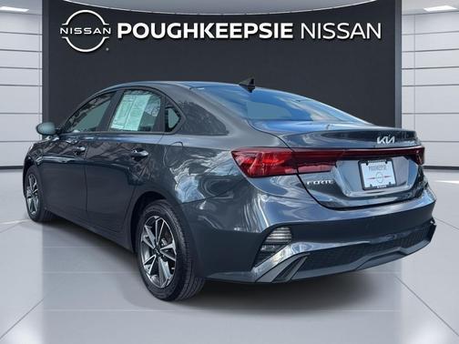 Gravity Gray 2023 Kia Forte LXS