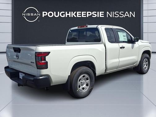 QAK/GLACIER WH 2026 Nissan Frontier S
