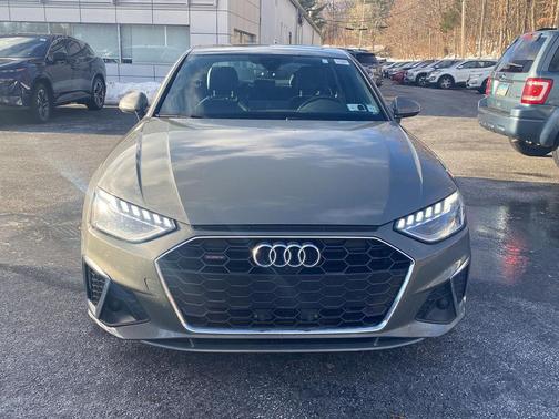 2023 Audi A4 45 S line Premium Plus