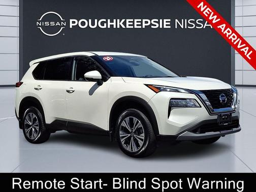 Pearl White Tricoat 2021 Nissan Rogue SV