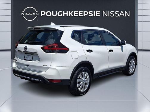 Glacier White 2018 Nissan Rogue S