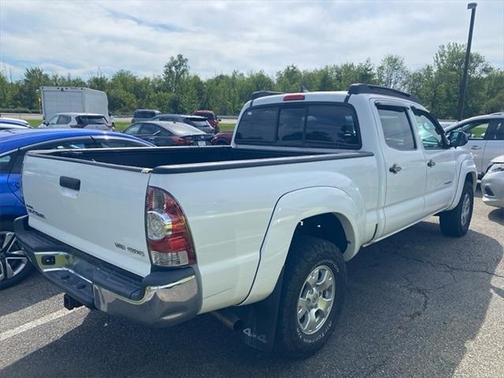 2015 Toyota Tacoma Base