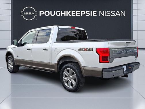 White Platinum Metallic Tri-Coat/Stone Gray 2019 Ford F-150 King Ranch