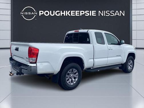 2017 Toyota Tacoma SR5