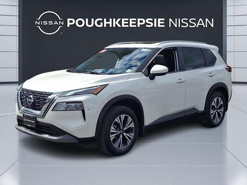 Pearl White Tricoat 2023 Nissan Rogue SV