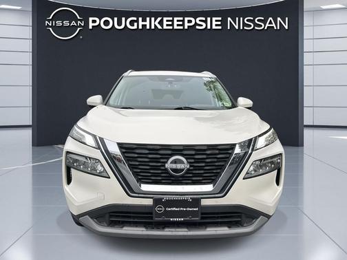 Pearl White Tricoat 2023 Nissan Rogue SV