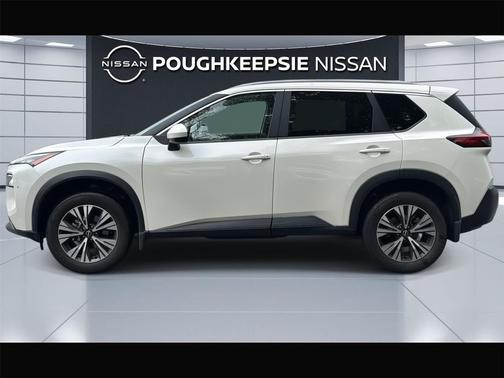 Pearl White Tricoat 2023 Nissan Rogue SV