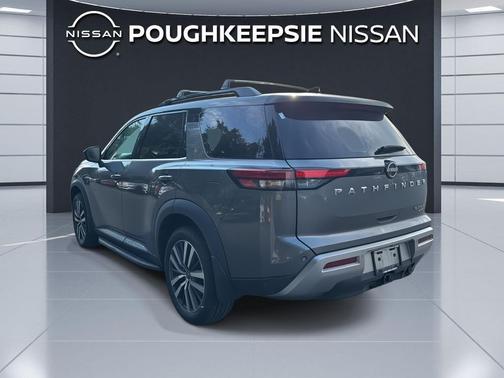 Gun Metallic/Super Black 2022 Nissan Pathfinder Platinum 4WD