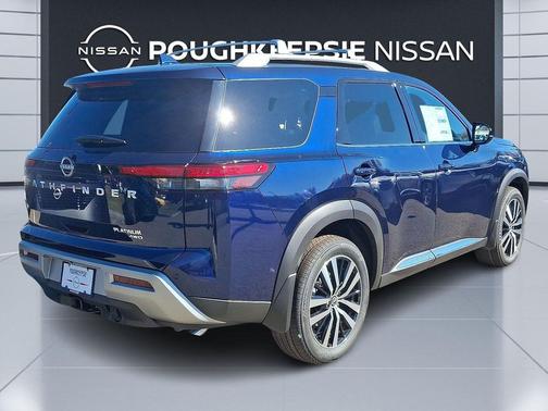 2025 Nissan Pathfinder Platinum 4WD