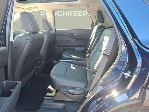 2025 Nissan Pathfinder Platinum 4WD