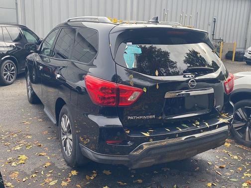 2019 Nissan Pathfinder S