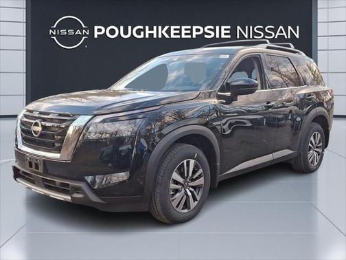 2025 Nissan Pathfinder SL 4WD