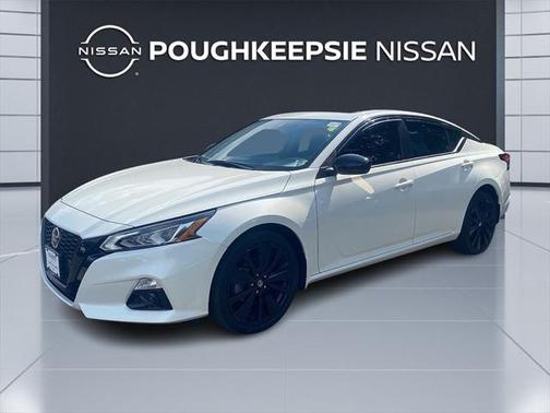 2022 Nissan Altima SR Intelligent AWD