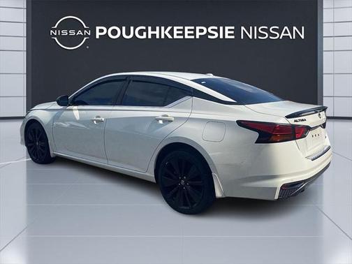 2022 Nissan Altima SR Intelligent AWD
