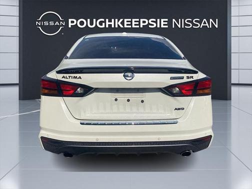 2022 Nissan Altima SR Intelligent AWD