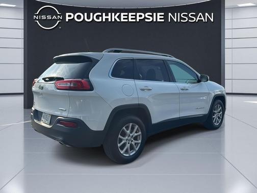 Bright White Clearcoat 2018 Jeep Cherokee Latitude Plus