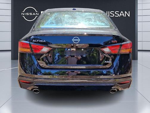 2025 Nissan Altima SR AWD