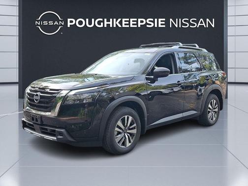 2025 Nissan Pathfinder SL 4WD