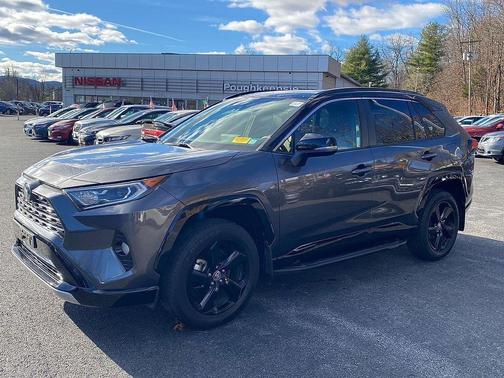 2020 Toyota RAV4 Hybrid SE