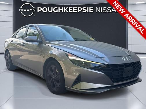 Fluid Metal 2023 Hyundai ELANTRA SEL
