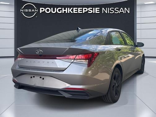 Fluid Metal 2023 Hyundai ELANTRA SEL