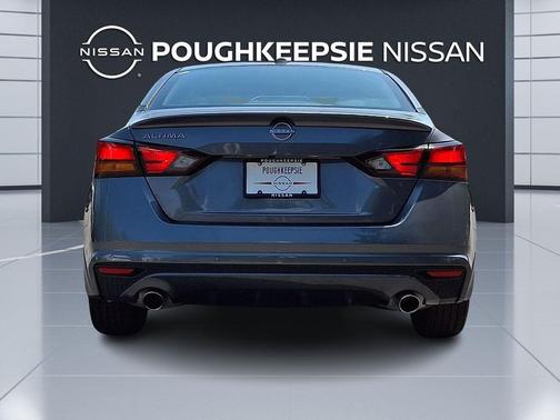 Gun Metallic 2025 Nissan Altima SV FWD