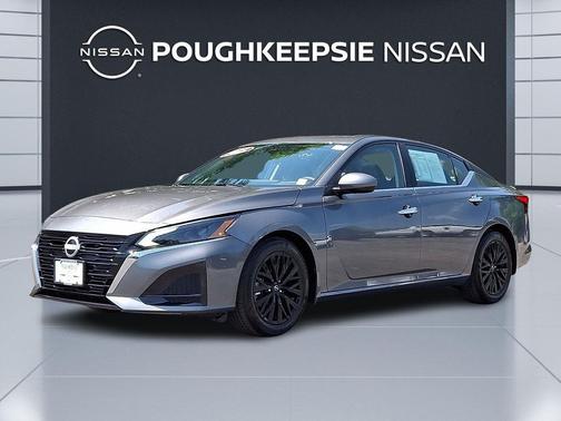 Gun Metallic 2025 Nissan Altima SV FWD