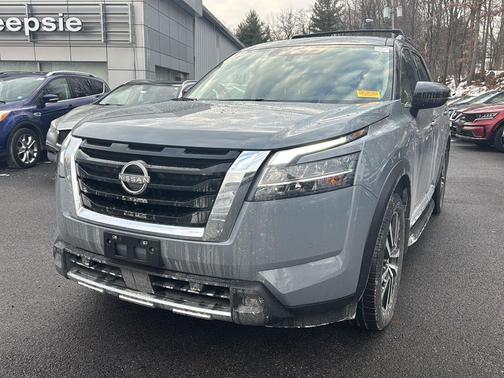 2023 Nissan Pathfinder Platinum 4WD