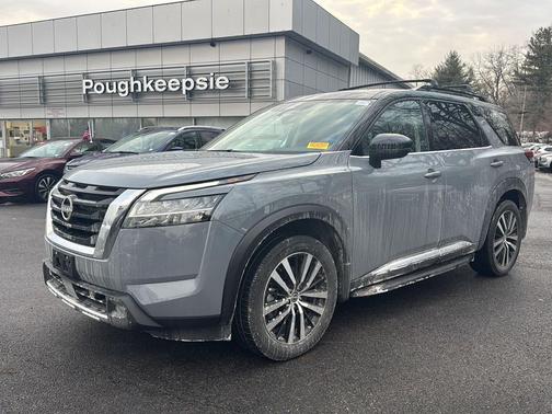 2023 Nissan Pathfinder Platinum 4WD