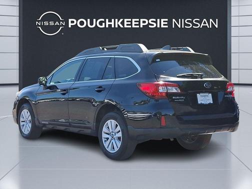 Crystal Black Silica 2017 Subaru Outback 2.5i Premium