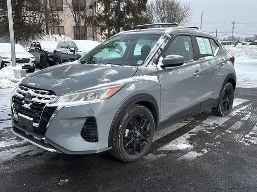 2023 Nissan Kicks SV