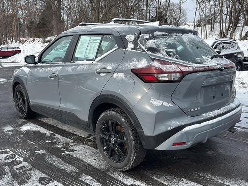 2023 Nissan Kicks SV