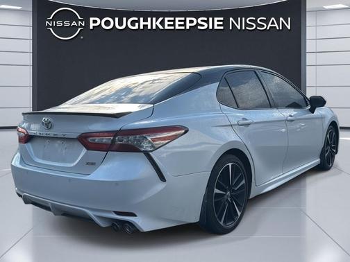 Wind Chill Pearl w/Midnight Black Metallic Roof 2018 Toyota Camry XSE