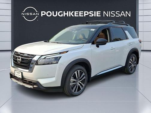 2025 Nissan Pathfinder Platinum 4WD