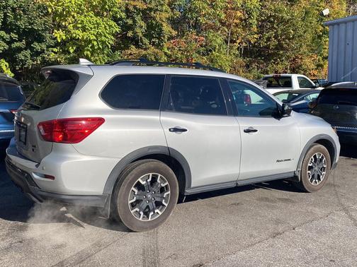 2020 Nissan Pathfinder SL 4WD