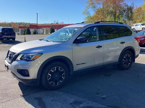 2020 Nissan Pathfinder SL 4WD