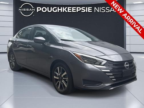 Gun Metallic 2025 Nissan Versa 1.6 SV