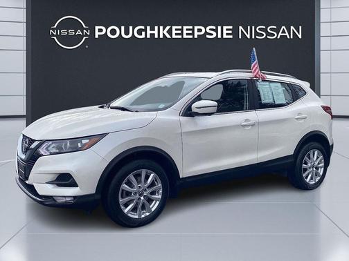 2022 Nissan Rogue Sport SV