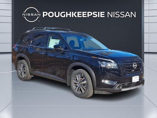 2025 Nissan Pathfinder SL 4WD