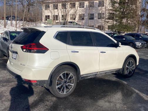 2020 Nissan Rogue SL