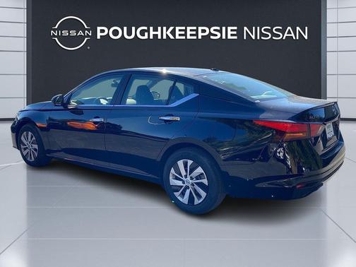 2025 Nissan Altima S FWD